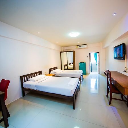 Golden House Service And Apartment Rayong Extérieur photo