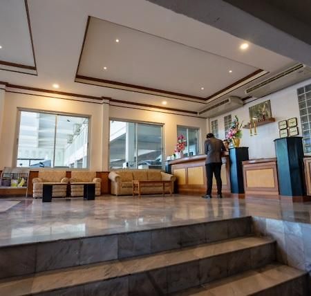 Golden House Service And Apartment Rayong Extérieur photo